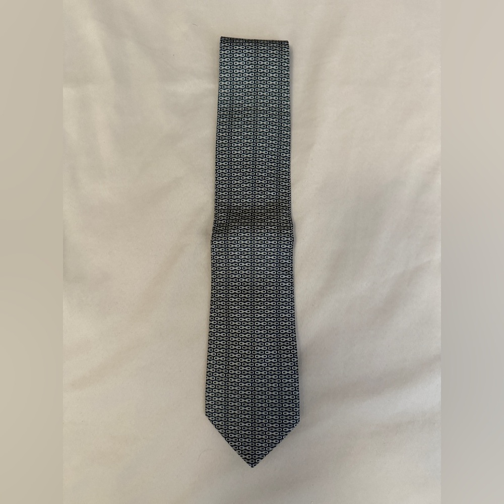 Hermes Paris 100% Silk Twill Print Hand Sewn Neck Tie Made in France MSRP $285